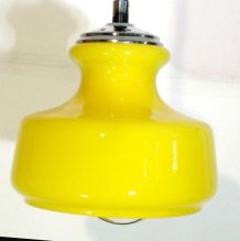 suspension 1970 reglable opaline jaune vif  tres bon etat ac