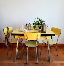 Table et chaises en formica jaune 1970 