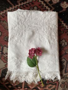 Drap de trousseau monogramme RC vers 1900.