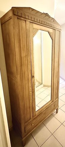 Armoire parisienne ancienne avec miroir biseauté 