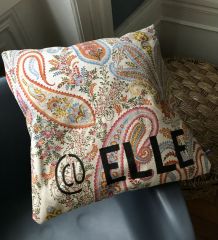 Coussin motifs cachemire "ELLE"