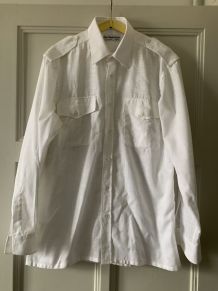 Chemise vintage 70's blanche manches longues pattes épaules 