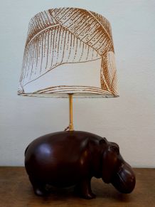 Lampe hippopotame en bois exotique 