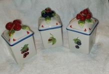 lot de 3 pots à épices motif relief fruits Villeroy et Boch