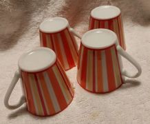 Lot de 4 belles tasses vintage série orange