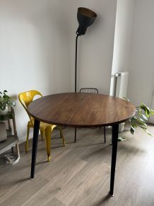 Table en bois massif extensible 