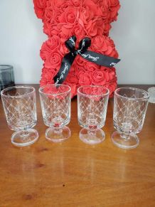 Lot de 4 verres à liqueur Suède modèle Antarès, LUMINARC