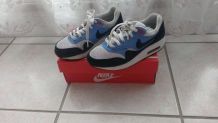 Air max One bleu et blanche Nike taille 36.5