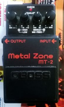 Pédale d'effet BOSS Metal Zone MT-2