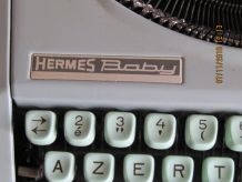 ancienne machine a ecrire hermes baby