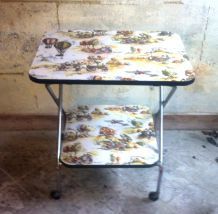 Table d'appoint - formica impression voitures anciennes 1960