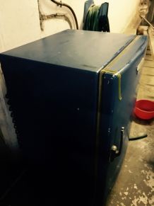 Ancien Réfrigérateur de marque FRIGIDAIRE 1950
