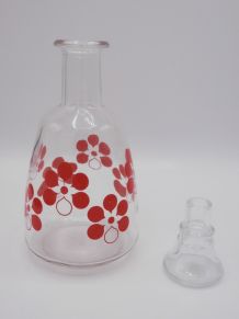 Carafe en verre décor fleurs rouges