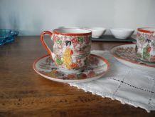 Tasses à café anciennes et Soucoupes Porcelaine fine du Japon