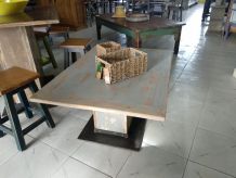 Table basse en bois de style vintage. ERV2