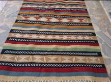 Tapis kilim berbère multicolore fait main 145cm*100cm