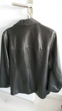Veste cuir couleur noir longueur 70 cm