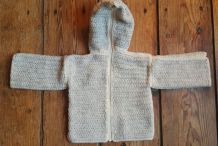 Pull bébé capuche laine beige &amp; écrue, fait main 3 à 6 mois