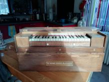 Ancien harmonium scolaire 