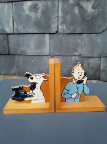 Serre livre Tintin et Milou au téléphone 