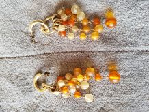 Boucles d'oreilles pendant petites perles oranges