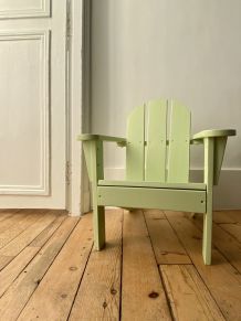 Petit fauteuil en bois pour enfant