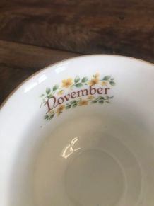 Tasse et sous-tasse Novembre/November angleterre