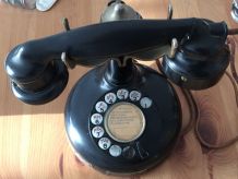 Ancien et classique téléphone PTT 24 art déco