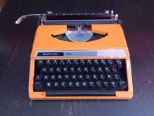 Machine à écrire Silver Reed 100 orange