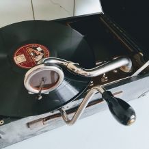 Gramophone portable, tourne-disque de collection