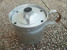 pot ,bouilloire a lait en alu , vintage