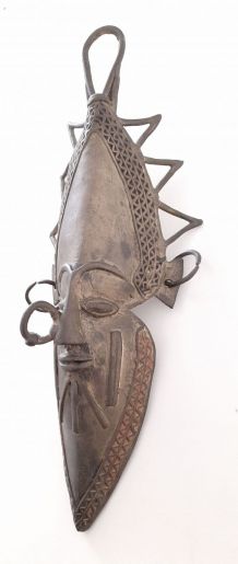 Masque africain en bronze laiton