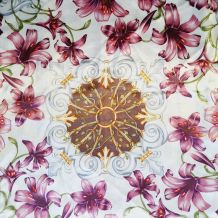 Foulard polyester décor fleurs de lys 