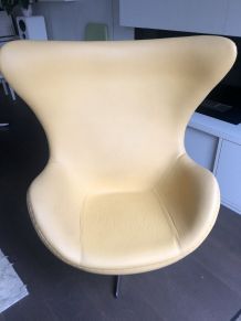 Fauteuil Egg cuir