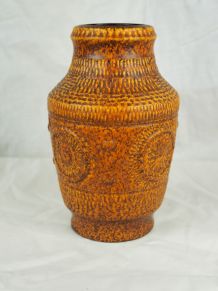  Large vase à reliefs ronds et frises texturées - Bay 