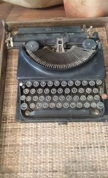Machine à écrire vintage d'occasion