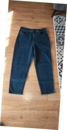 Levi's high waisted taper W31L27