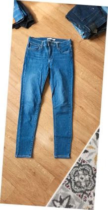 Levi's 720 high rise super skinny W27L28