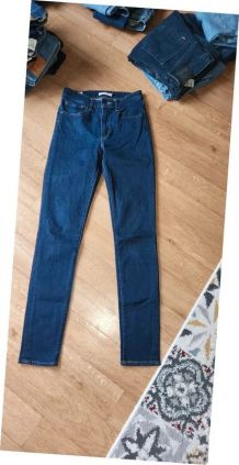 Levi's 721 high rise skinny W27L32