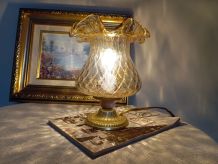 Lampe de bureau rétro bronze doré, globe tulipe verre ocre