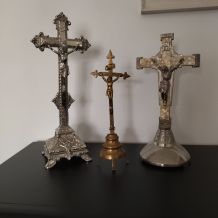 3 rucifix calvaire croix 