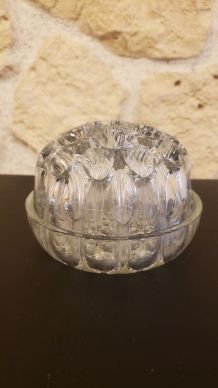 Pique-fleur rond en verre moulé transparent 19 trous