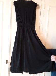Petite robe noire vintage à strass