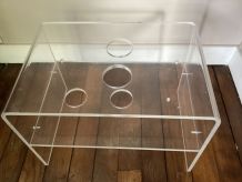 Petite table d appoint en plexi ,vintage 70 s