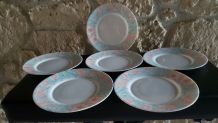 6 assiettes Arcopal blanches motifs rose et bleu