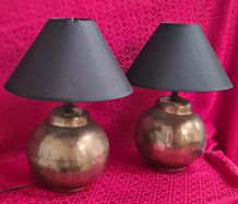 paire de lampes chevets  cuivre martelé 41x30 tres bon etat 