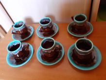 6 tasses soucoupes style Vallauris bleu marron