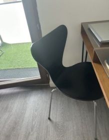 Chaise série 7 de Arne Jacobsen année 2000