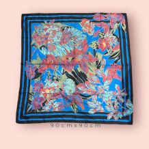 Foulard carré en soie / thai silk