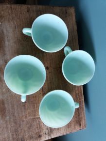 Tasses opaline vert pâle mint